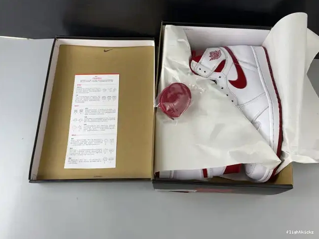 Metallic Jordan Red Air (2017) 1 555088-103 Retro 0519